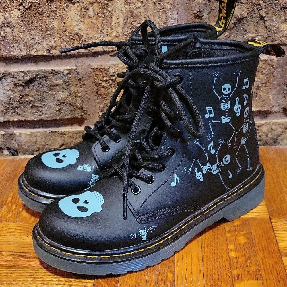 Dr. Martens Kids Skull Skeleton Glow in the Dark Black Boots Size 1